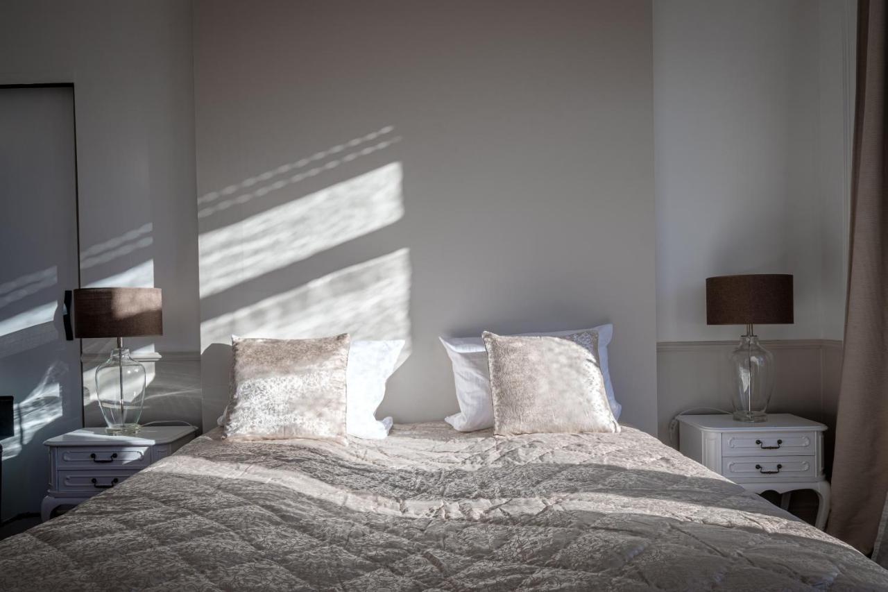 Boutique Charme Apartment Ricarda บาเดน-บาเดน ภายนอก รูปภาพ