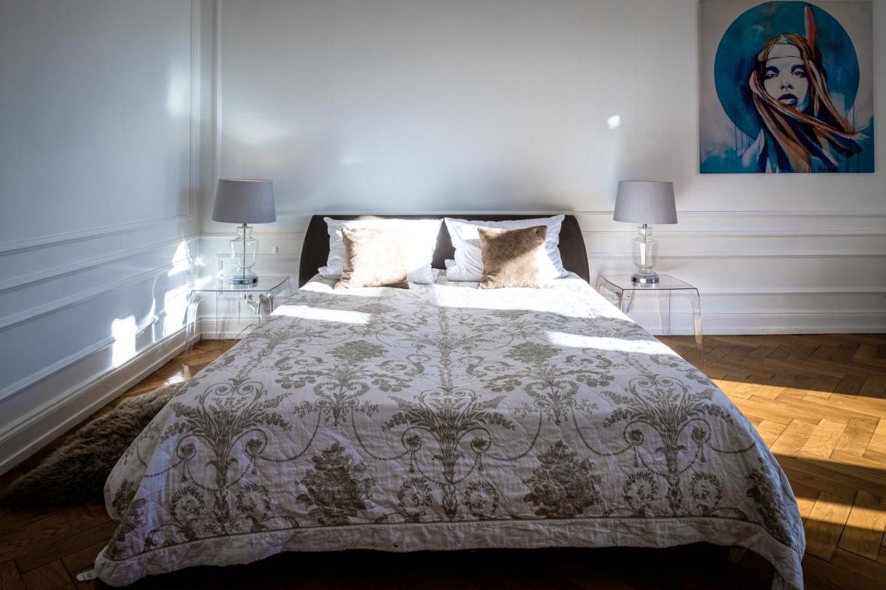 Boutique Charme Apartment Ricarda บาเดน-บาเดน ภายนอก รูปภาพ